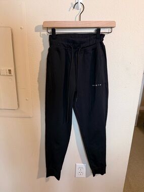 NVGTN Black Joggers Women’s Slim Fit Athletic Sweatpants Gym Athleisure